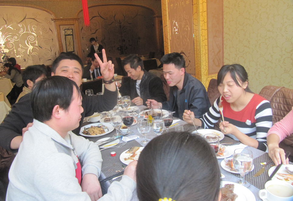 Gathering of Ruiting Staffs before the Chinese Spring Festival(图3)